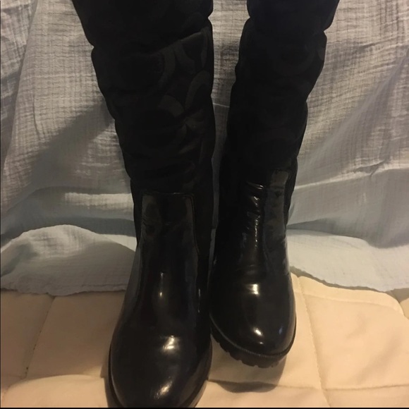 *Authentic coach boots - Picture 3 of 5